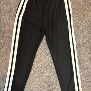 Banana Republic Hayden Women
Sweatpants XS Black Elastic Waist 2 Stripes